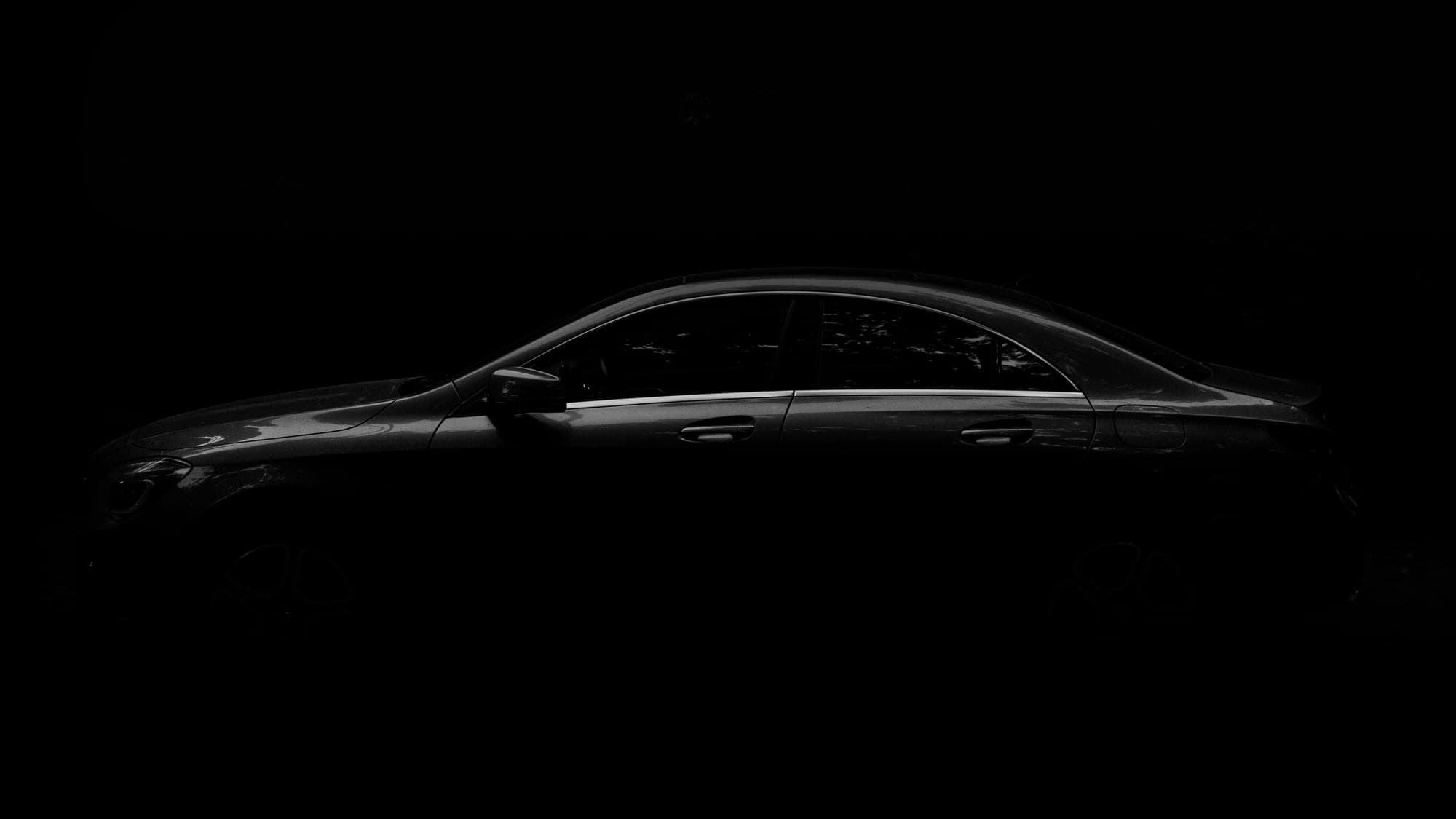 Berline noire de standing, chauffeur privé VTC à Toulouse
